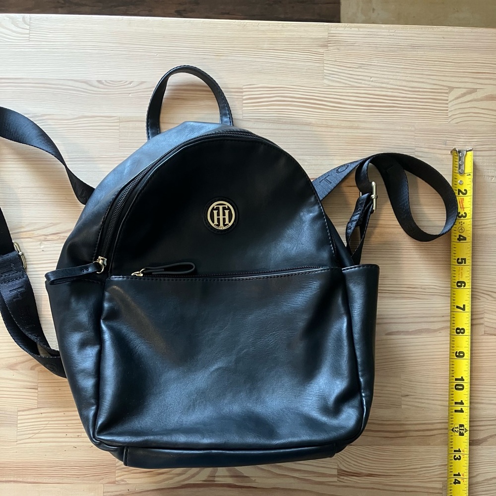 Tommy Hilfiger Black and Red backpack. Pre owned looks like new